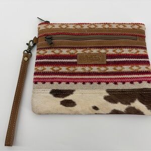 Sixtease Red and‎ Brown Patterned Wristlet Clutch
